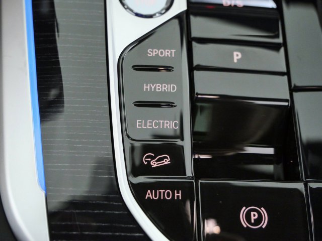 Certified 2025 Volkswagen Jetta GLI Autobahn FWD image 42