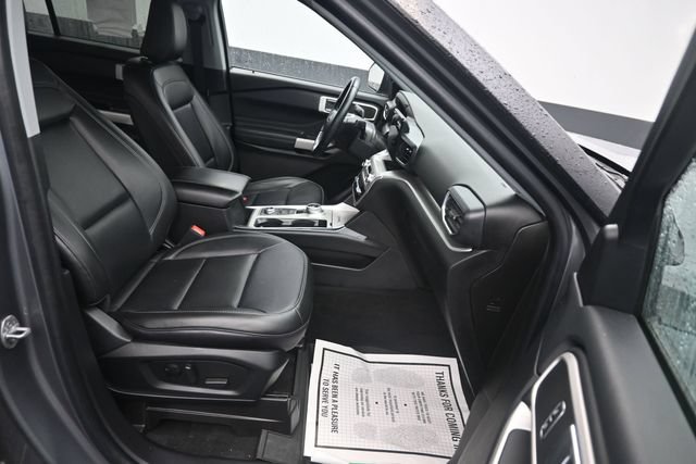 Used 2022 Ford Explorer XLT w/ Equipment Group 202A AWD/4WD image 10