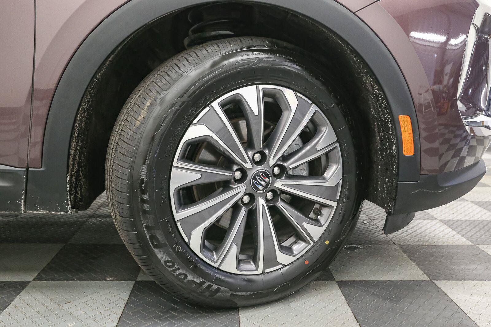 Used 2024 Buick Envision Preferred AWD/4WD image 16