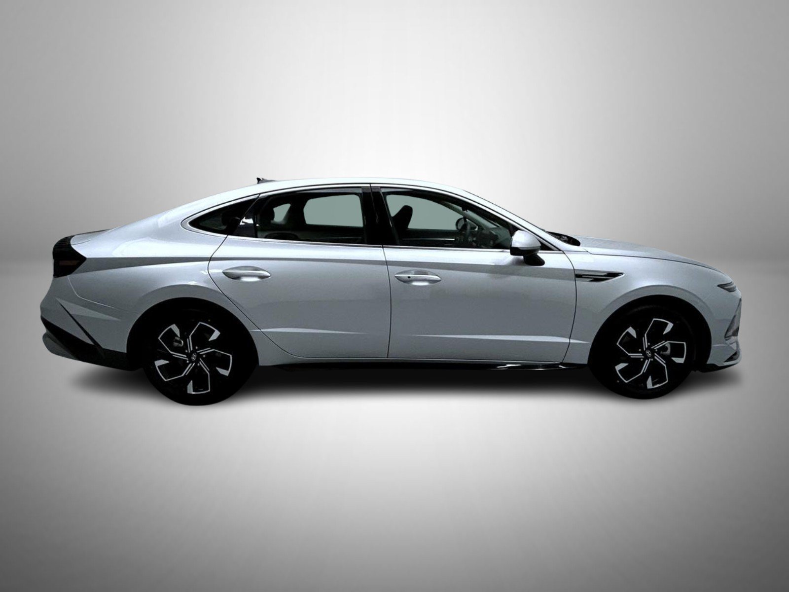 Used 2025 Hyundai Sonata SEL FWD image 4