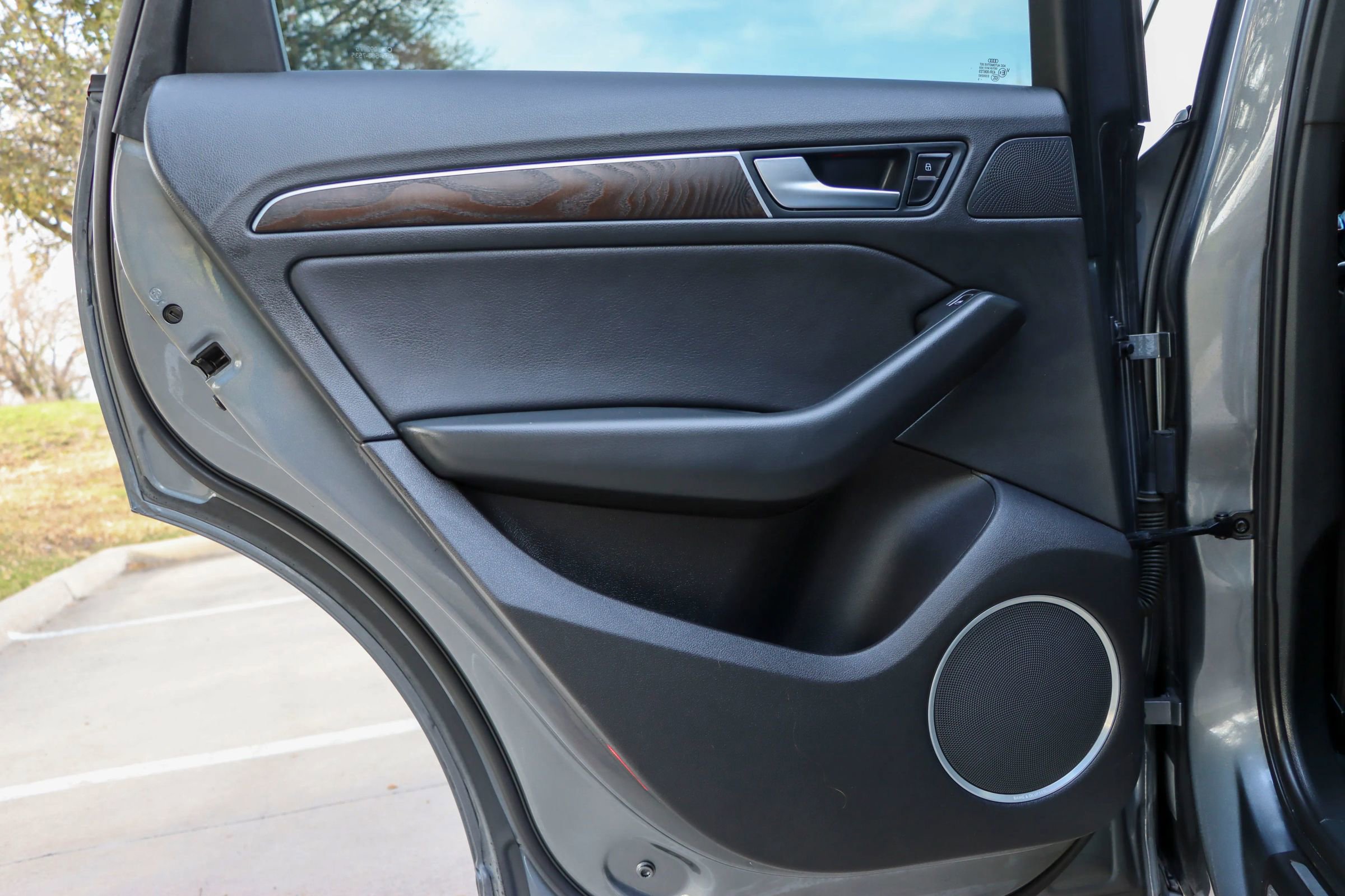 Used 2016 Audi Q5 2.0T Premium Plus w/ Technology Package AWD/4WD image 12