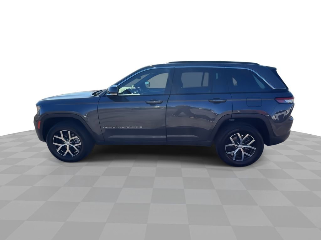 Used 2025 Jeep Grand Cherokee Limited image 5