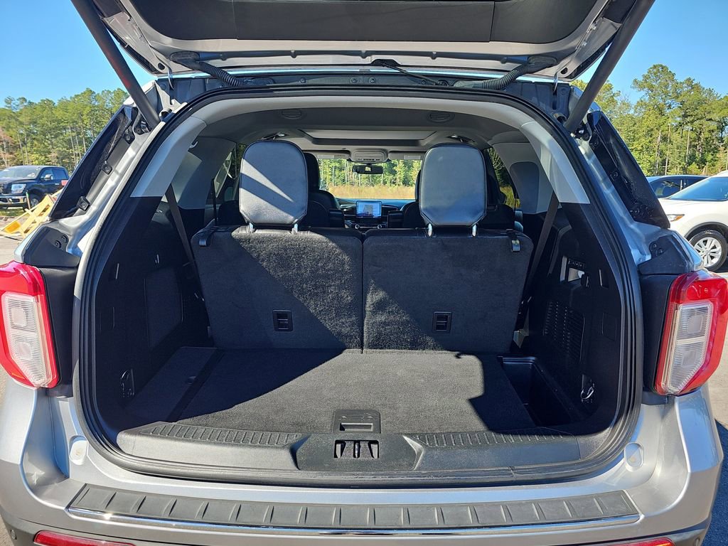 Used 2022 Ford Explorer Limited w/ Equipment Group 301A image 16