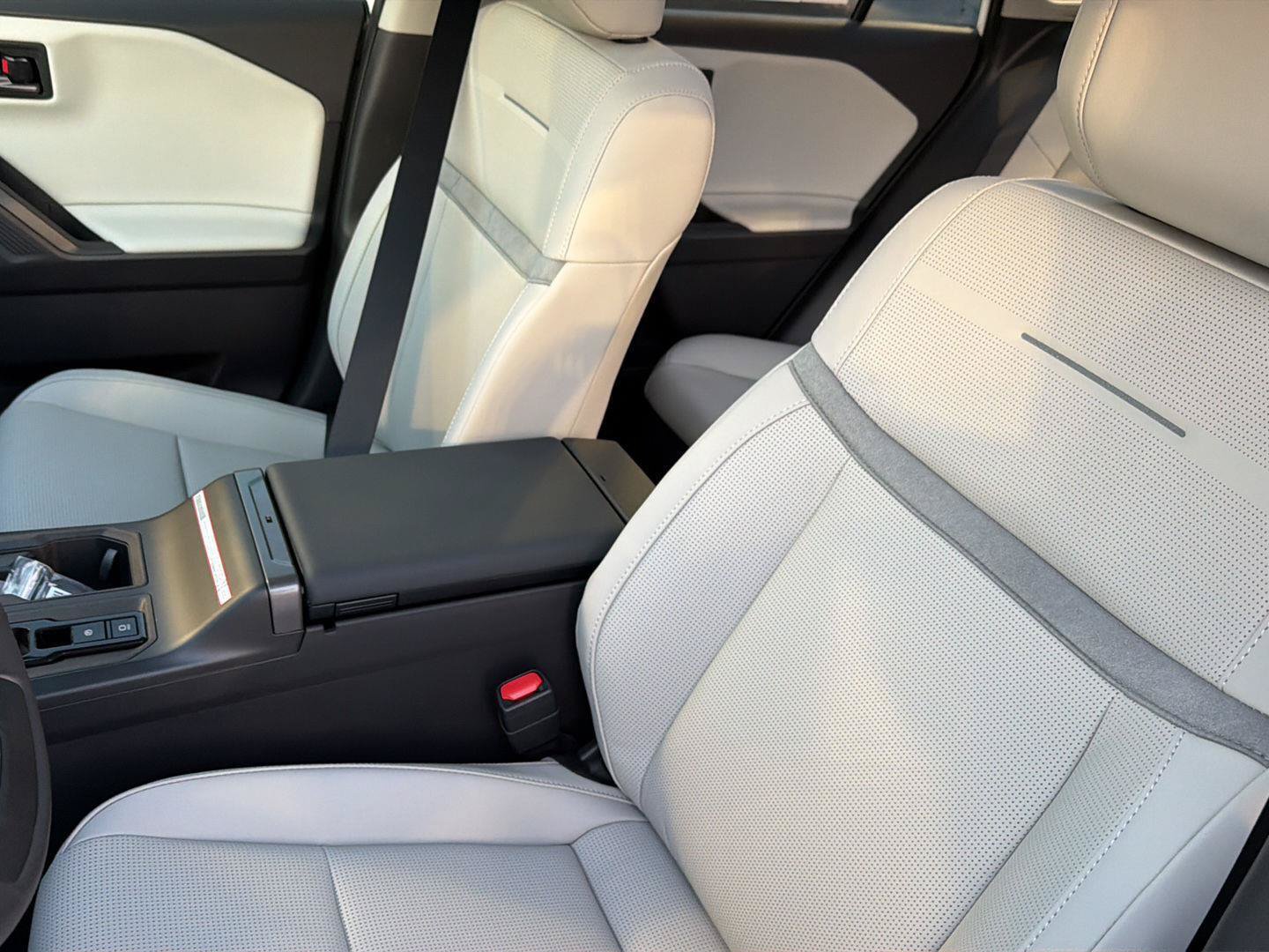 New 2026 Toyota RAV4 Limited AWD/4WD image 31