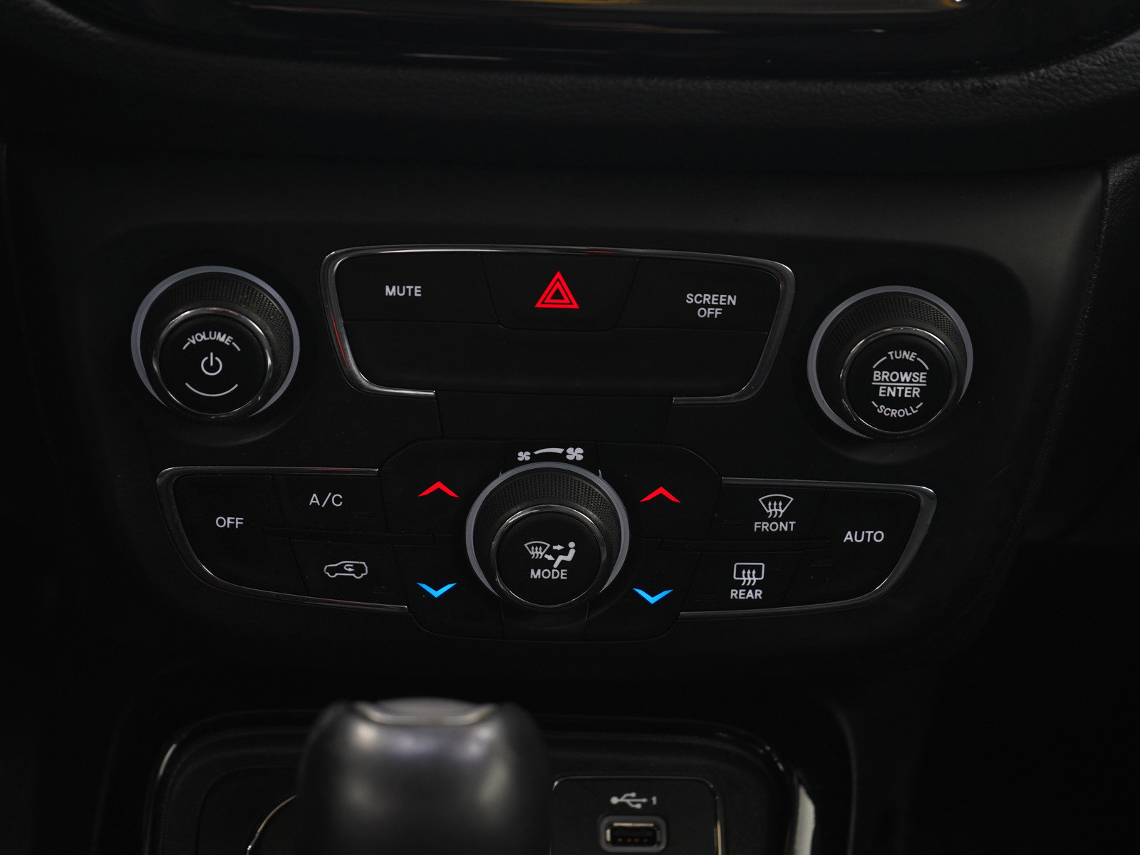 Used 2020 Jeep Compass Limited image 18