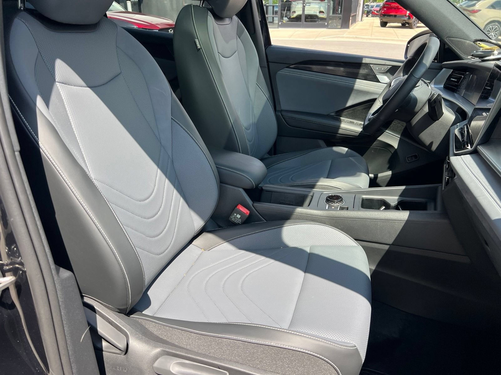 Certified 2026 Volkswagen Tiguan SE R-Line FWD image 35