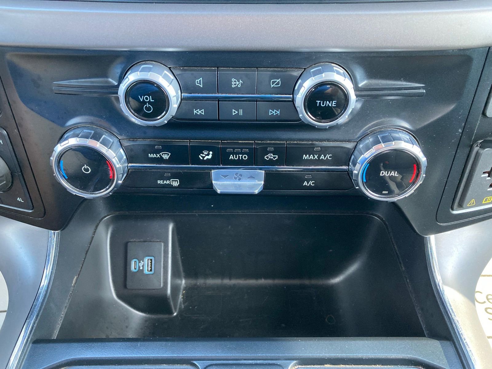 Used 2024 Ford F150 XLT w/ Mobile Office Package image 25