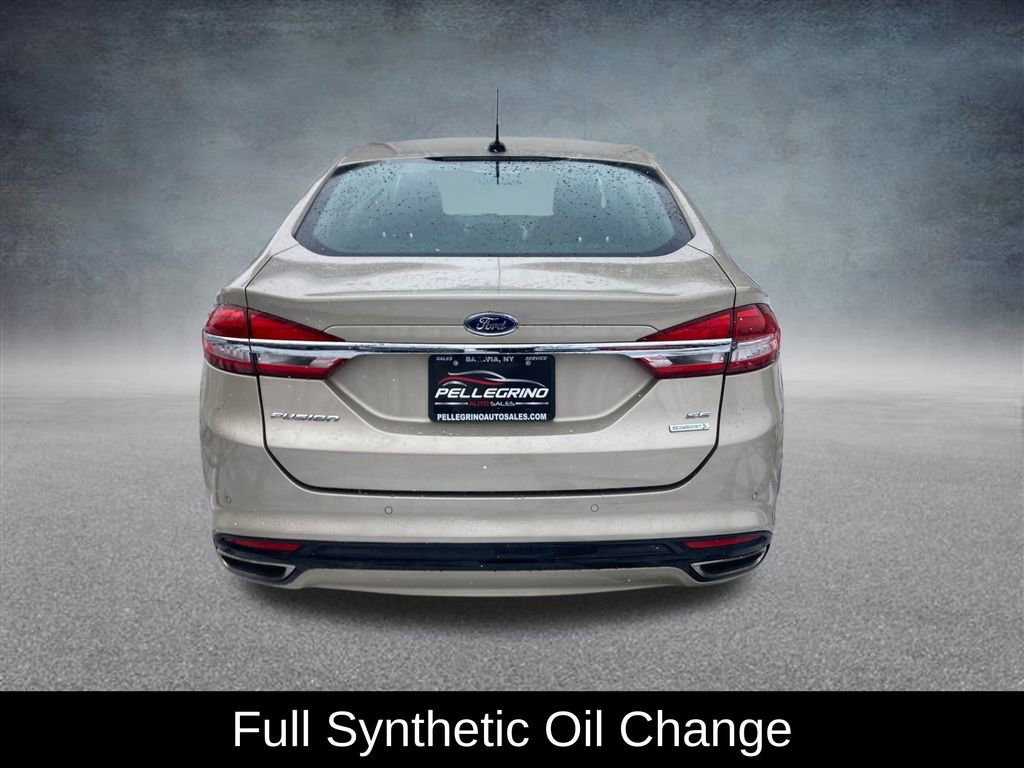 Used 2017 Ford Fusion SE w/ Fusion SE Technology Package image 5
