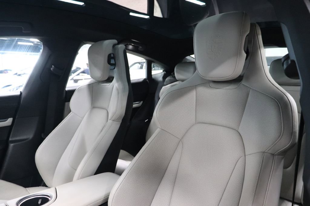 Used 2020 Porsche Taycan 4S image 11
