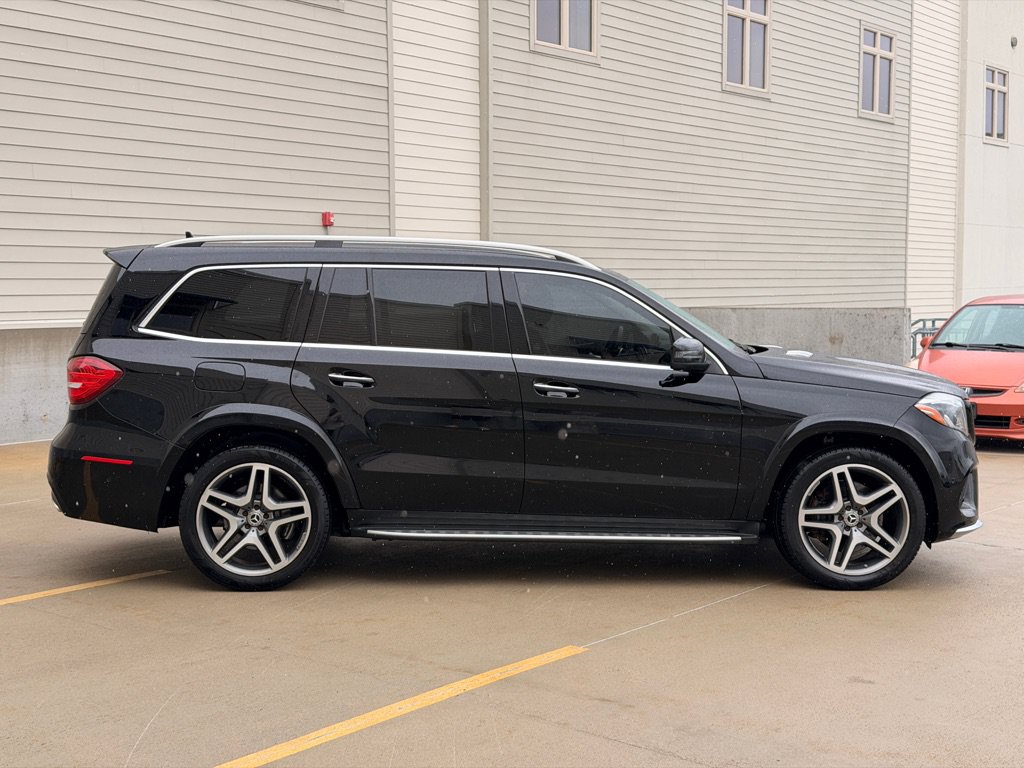 Used 2019 Mercedes-Benz GLS 550 4MATIC image 2