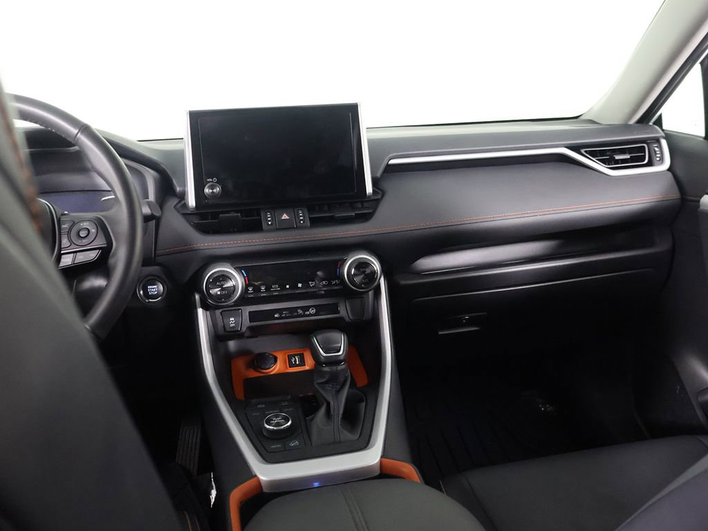 Used 2024 Toyota RAV4 Adventure image 30