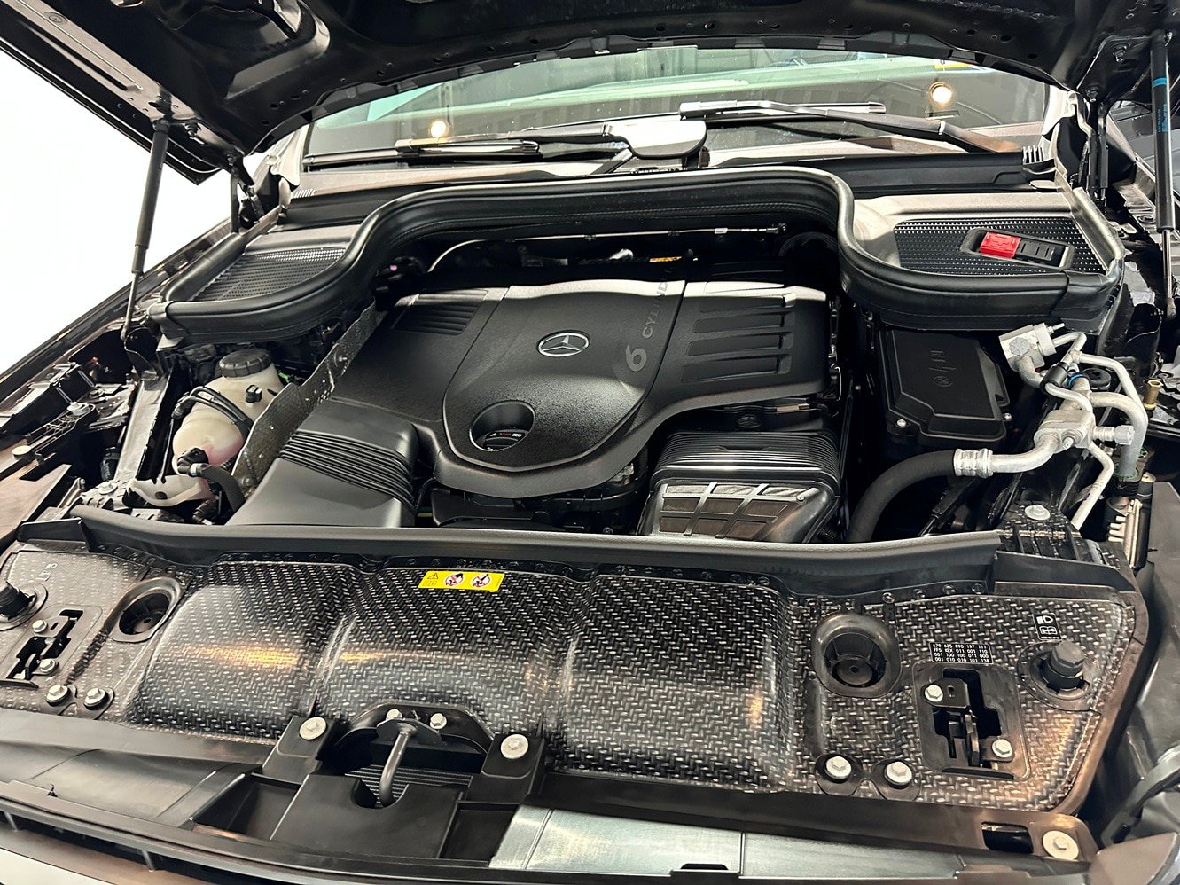 Certified 2025 Mercedes-Benz GLS 450 4MATIC image 47