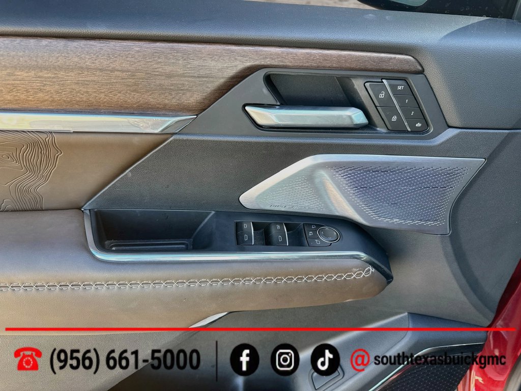 Used 2026 GMC Acadia Denali Ultimate FWD image 10