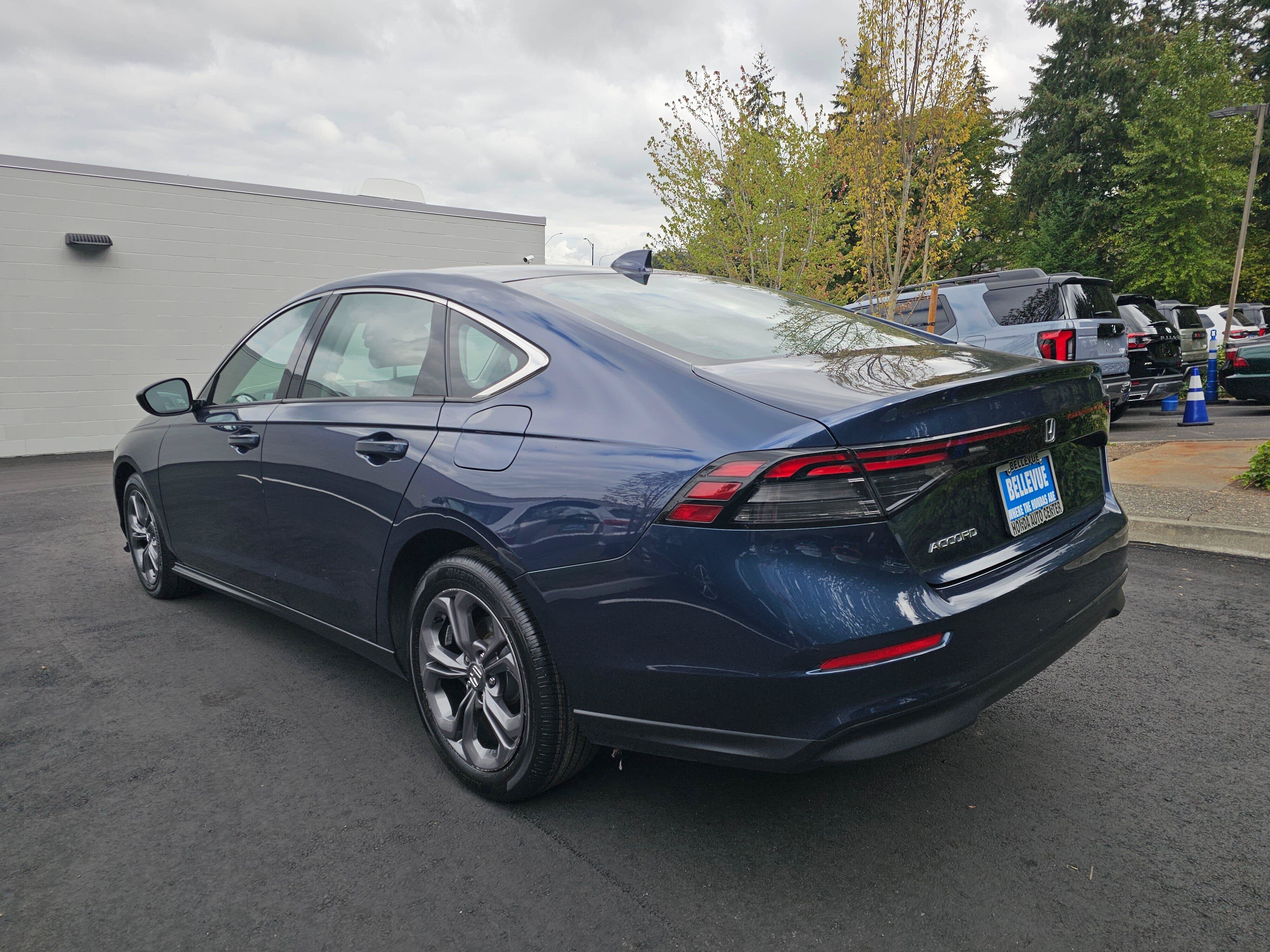 Used 2023 Honda Accord EX image 5