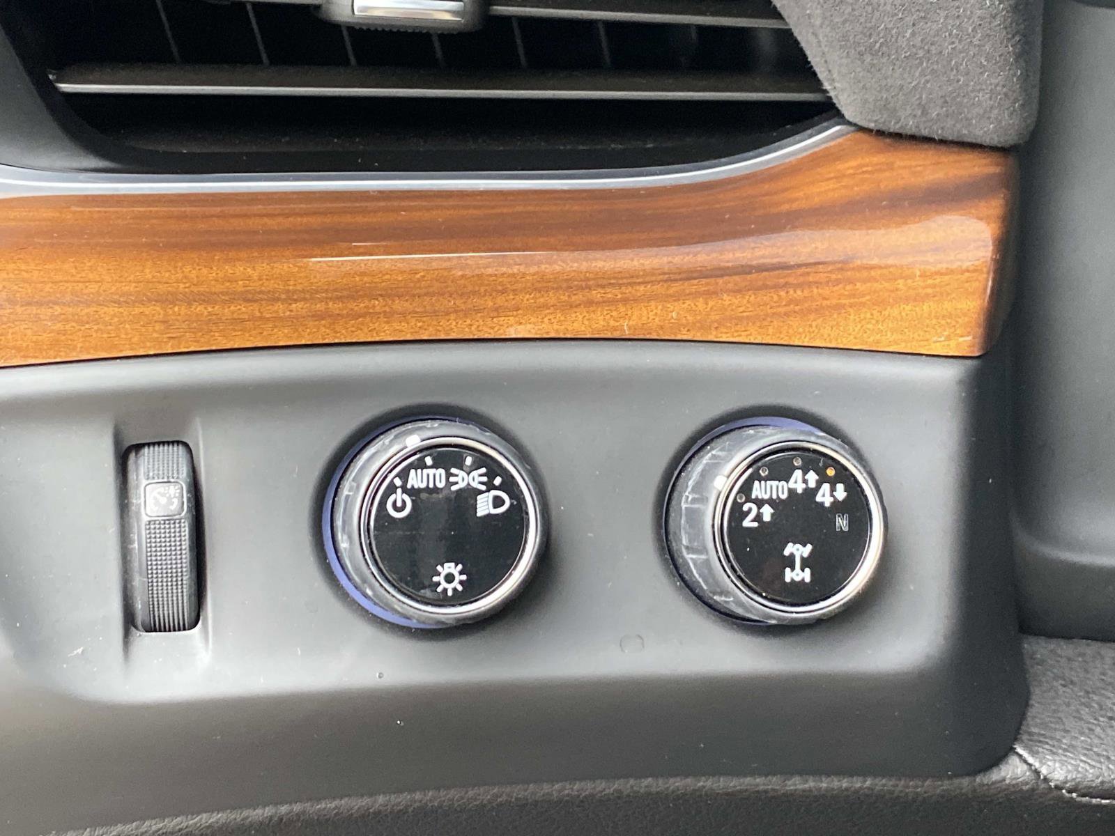 Used 2020 Cadillac Escalade ESV Luxury image 23