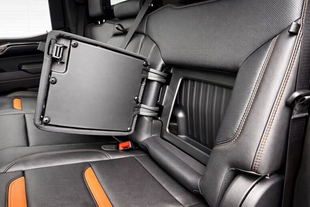 Used 2024 GMC Sierra 1500 AT4 w/ Technology Package image 17