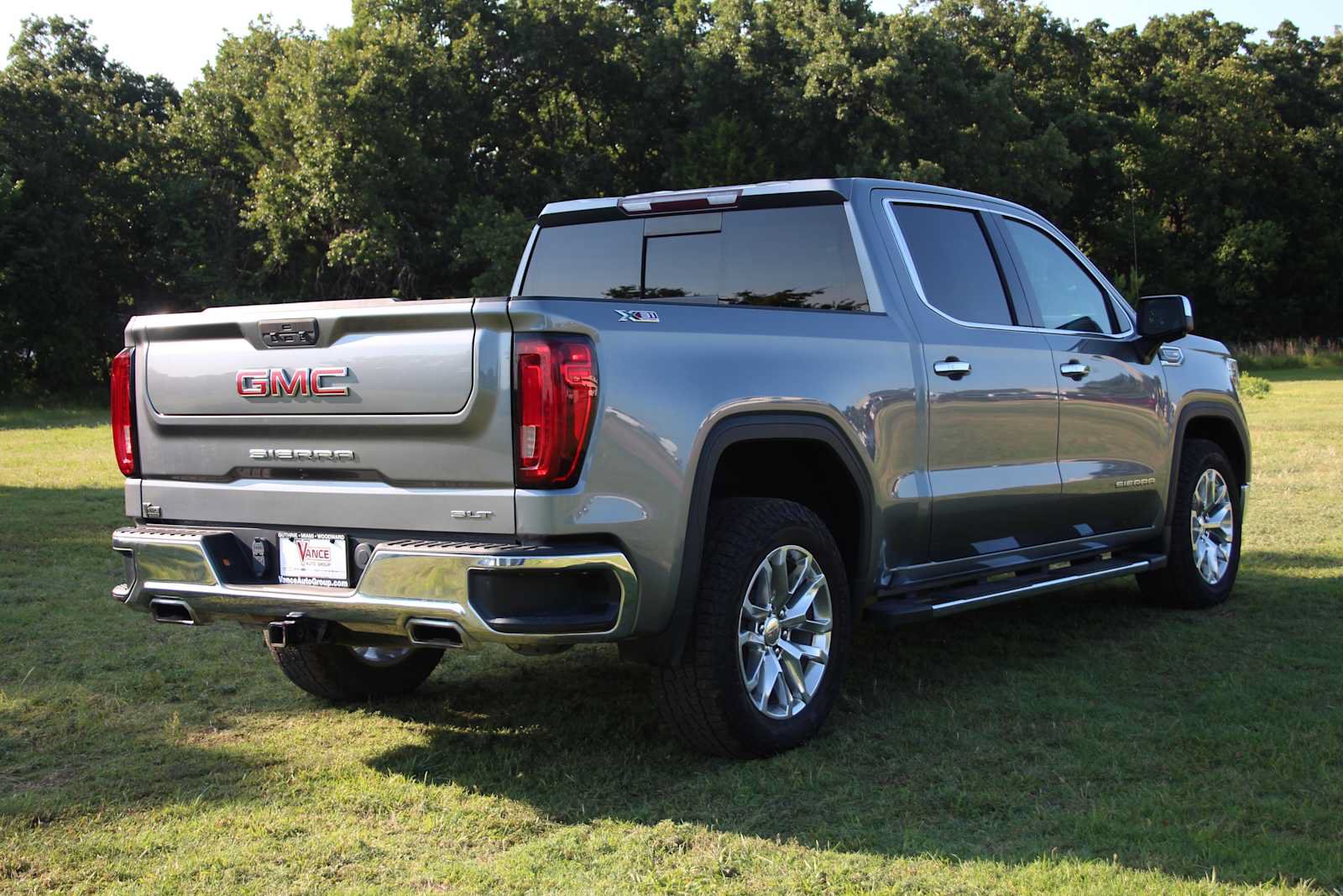 Used 2021 GMC Sierra 1500 SLT AWD/4WD image 14