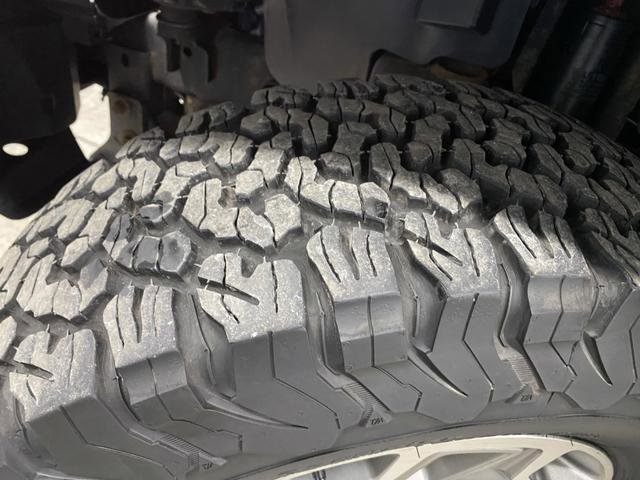 Used 2018 Jeep Wrangler Unlimited Rubicon w/ Cold Weather Group image 38