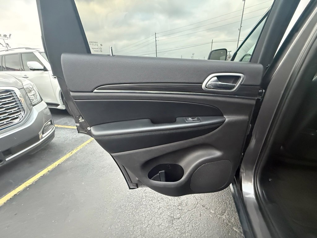 Used 2019 Jeep Grand Cherokee Limited image 20