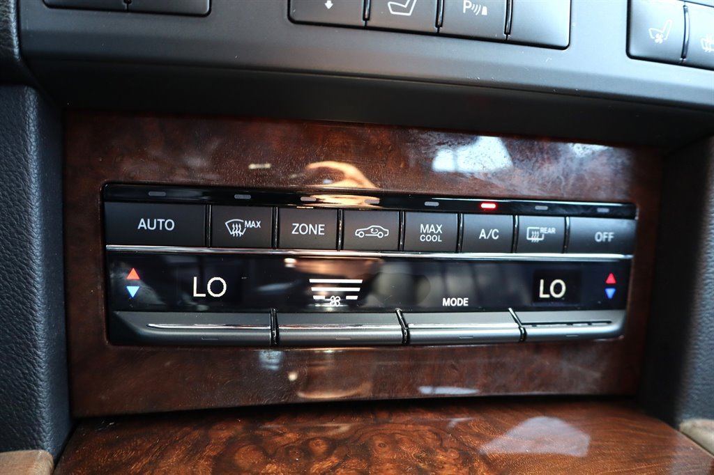 Used 2013 Mercedes-Benz E 350 BlueTEC Sedan image 29