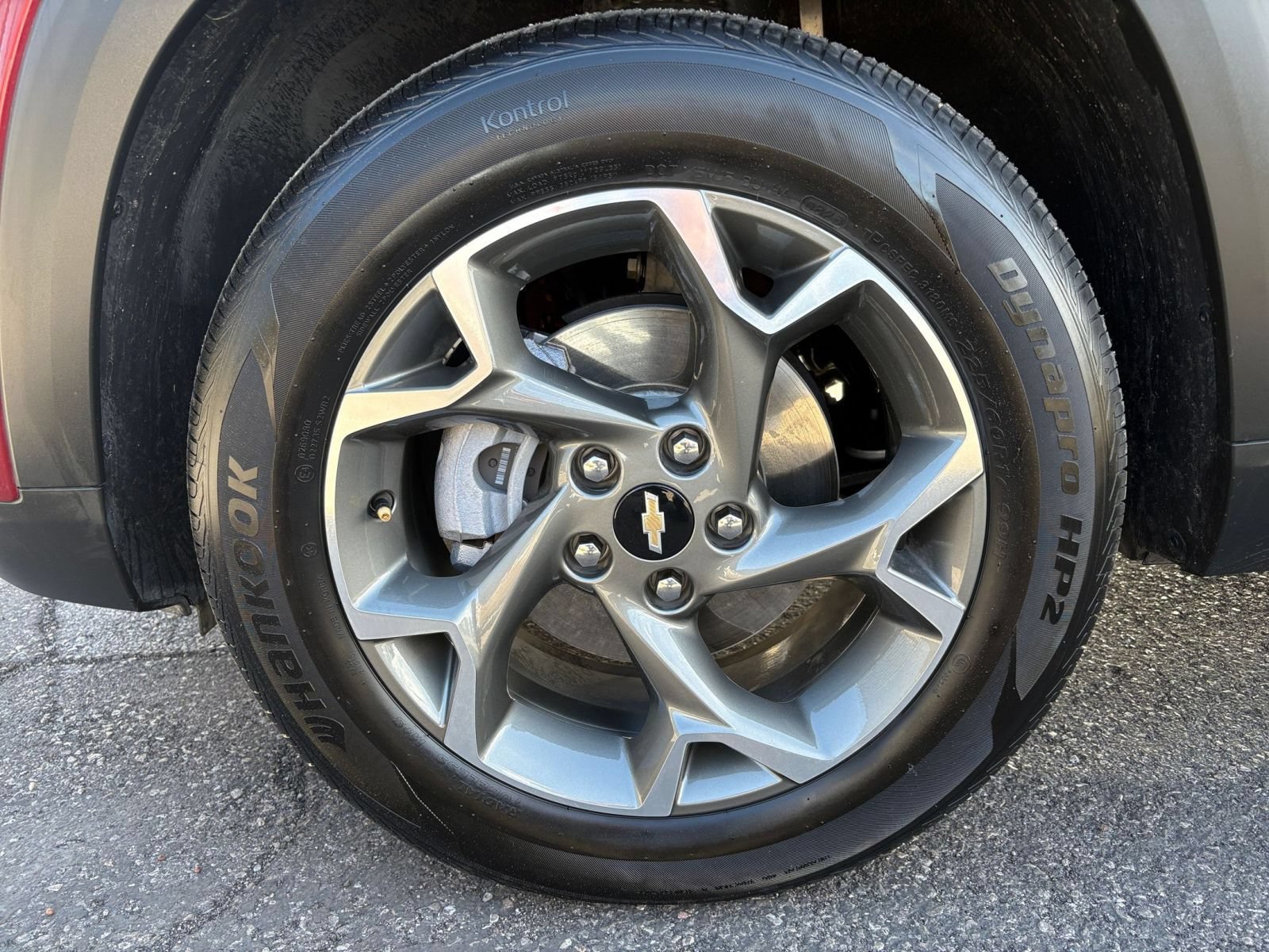 Used 2025 Chevrolet Trax LT FWD image 29