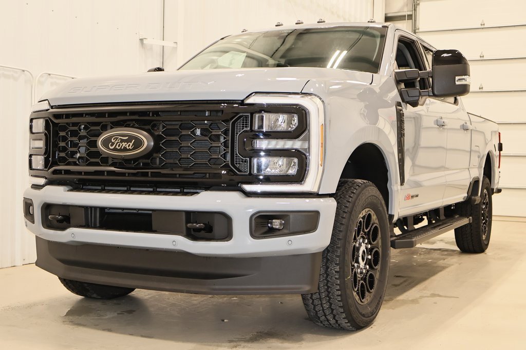 New 2025 Ford F350 Lariat w/ Lariat Ultimate Package image 4