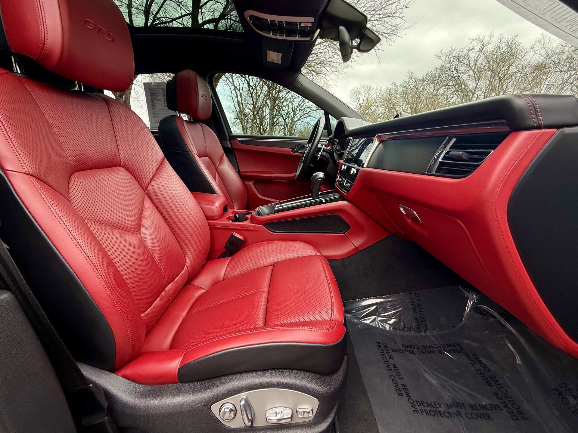 Used 2023 Porsche Macan GTS image 28