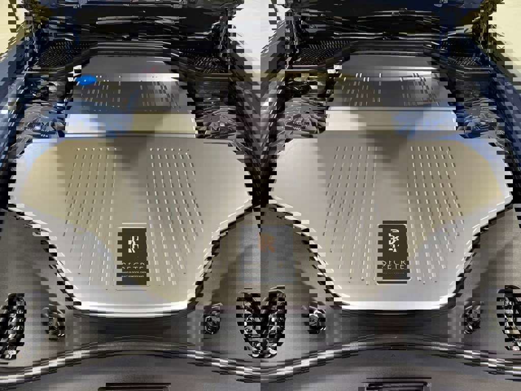 Used 2024 Rolls-Royce Spectre w/ Spectre Launch Package image 42