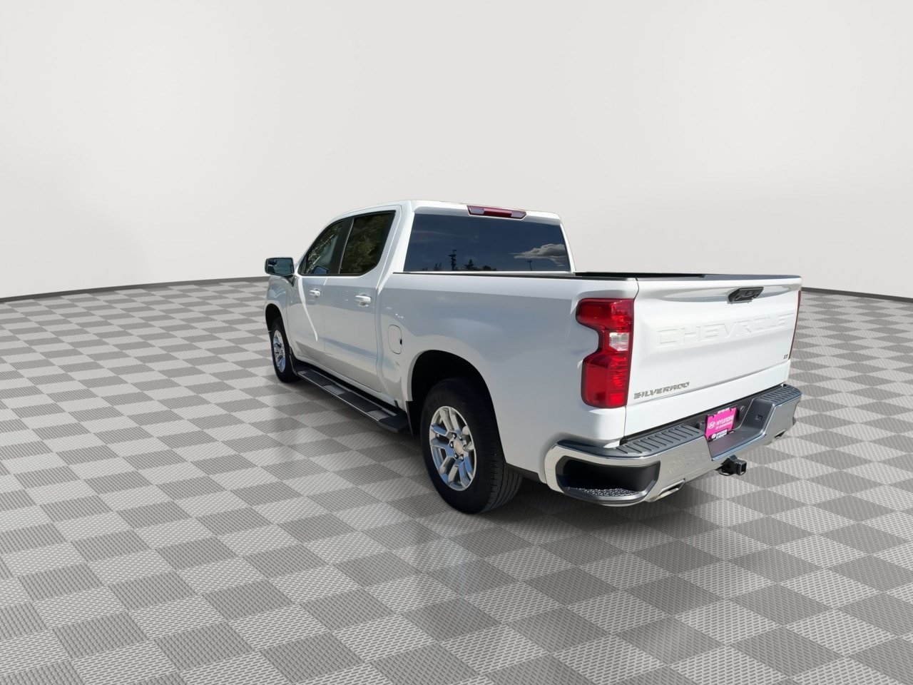 Used 2025 Chevrolet Silverado 1500 LT AWD/4WD image 6