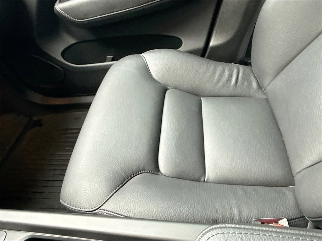 Used 2022 Volvo XC60 B5 Momentum image 22