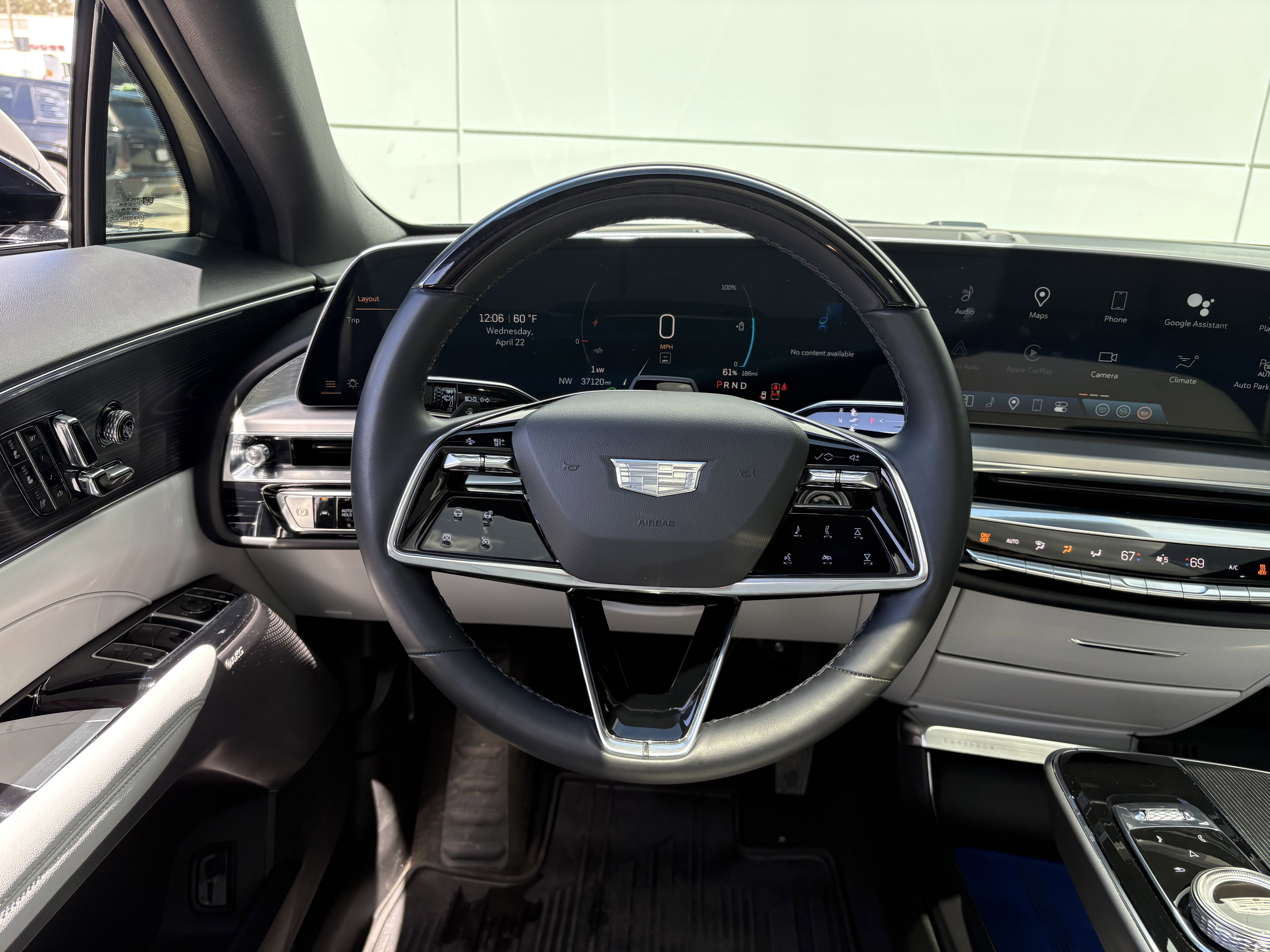 Certified 2024 Cadillac Lyriq Luxury AWD/4WD image 19