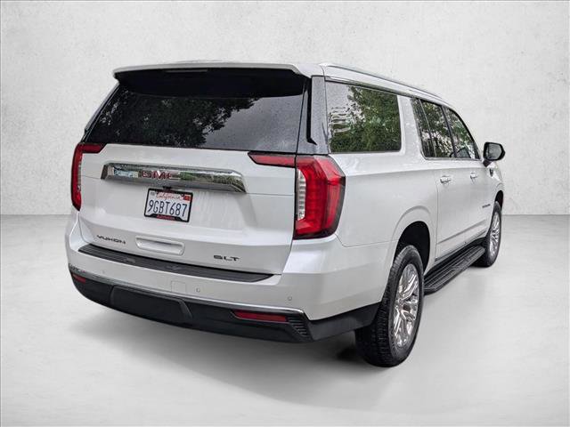Used 2023 GMC Yukon XL SLT AWD/4WD image 5