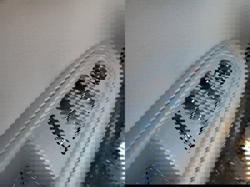 Used 2015 GMC Acadia SLT w/ Open Road Package image 30