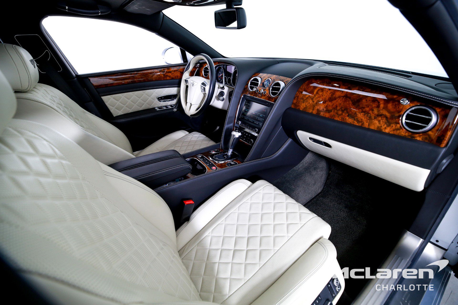 Used 2017 Bentley Flying Spur V8 image 29