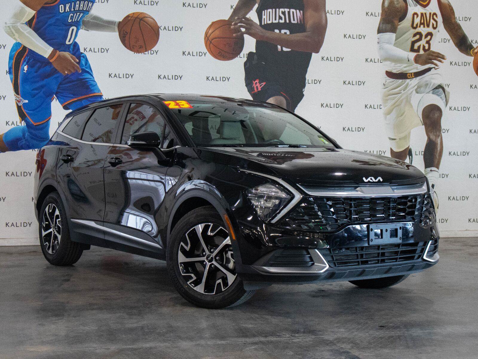 Used 2023 Kia Sportage EX FWD image 2