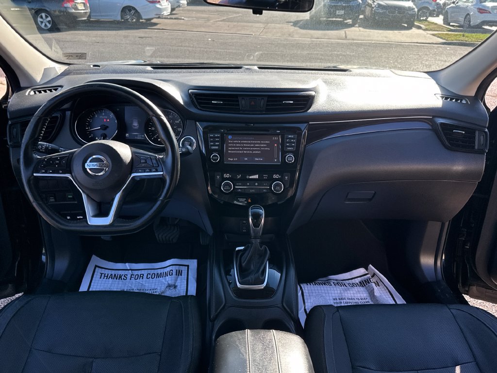 Used 2017 Nissan Rogue Sport SL AWD/4WD image 29