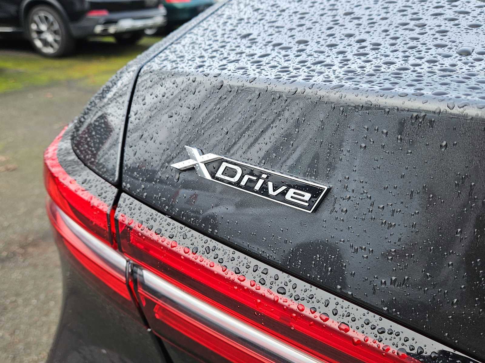 Used 2024 BMW 530i xDrive w/ Convenience Package image 32