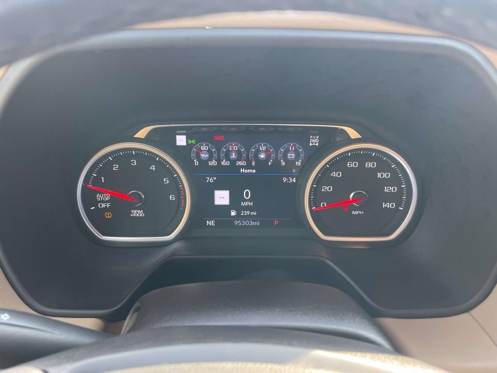 Used 2021 Chevrolet Tahoe Premier w/ Premium Package AWD/4WD image 25