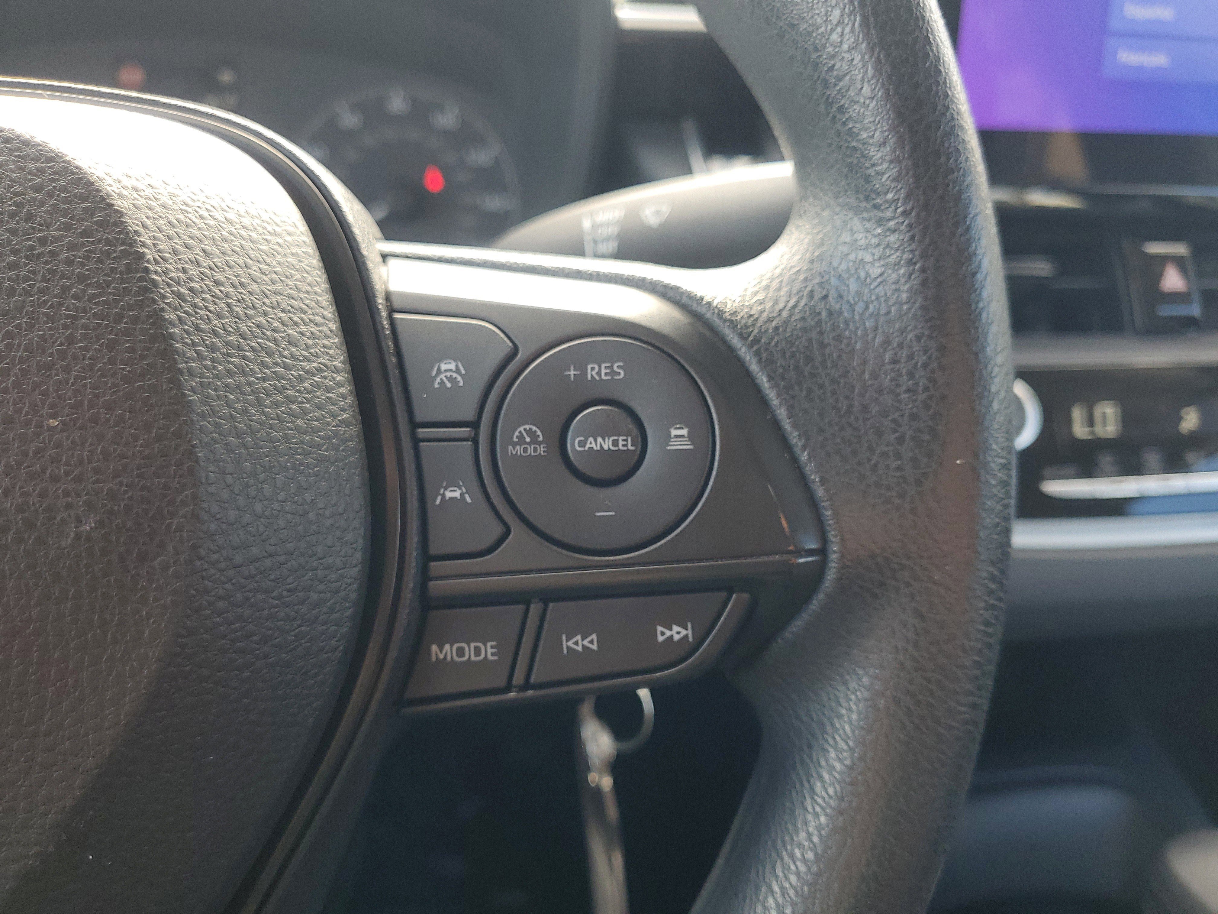 Used 2023 Toyota Corolla LE image 21