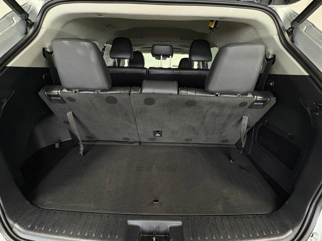 Used 2022 Toyota Highlander LE image 28
