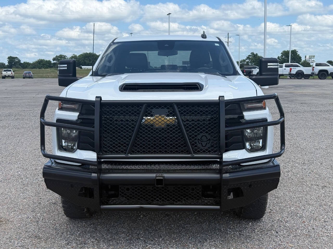 Used 2024 Chevrolet Silverado 2500 W/T w/ WT Convenience Package AWD/4WD image 2