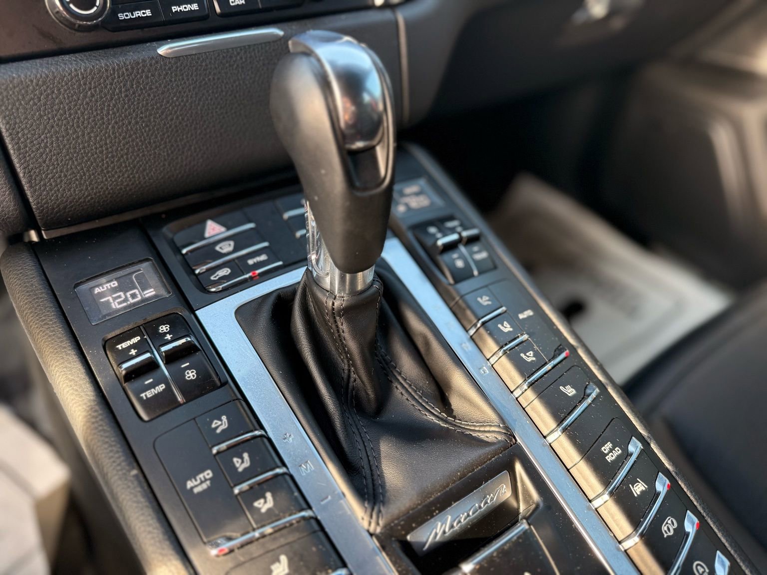 Used 2018 Porsche Macan GTS image 24