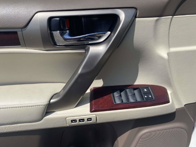 Used 2019 Lexus GX 460 AWD/4WD image 16