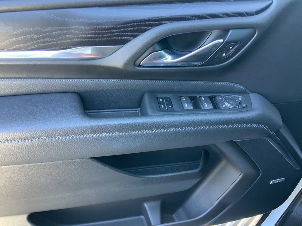 Used 2021 GMC Yukon XL Denali w/ Denali Premium Package image 14