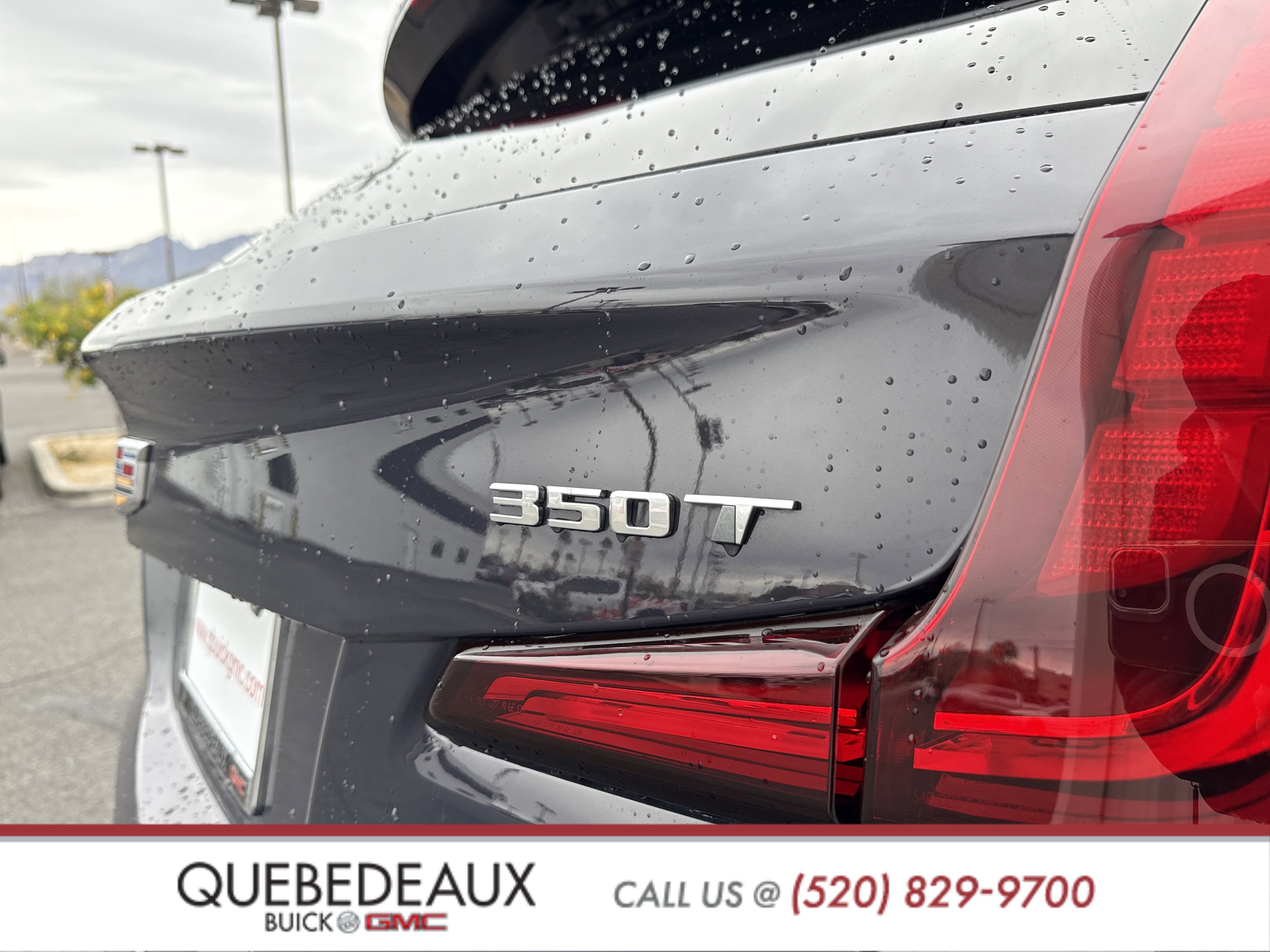 Used 2025 Cadillac XT4 Premium Luxury image 11