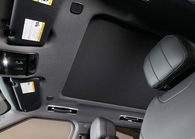 Used 2025 Land Rover Range Rover Sport Dynamic SE image 20