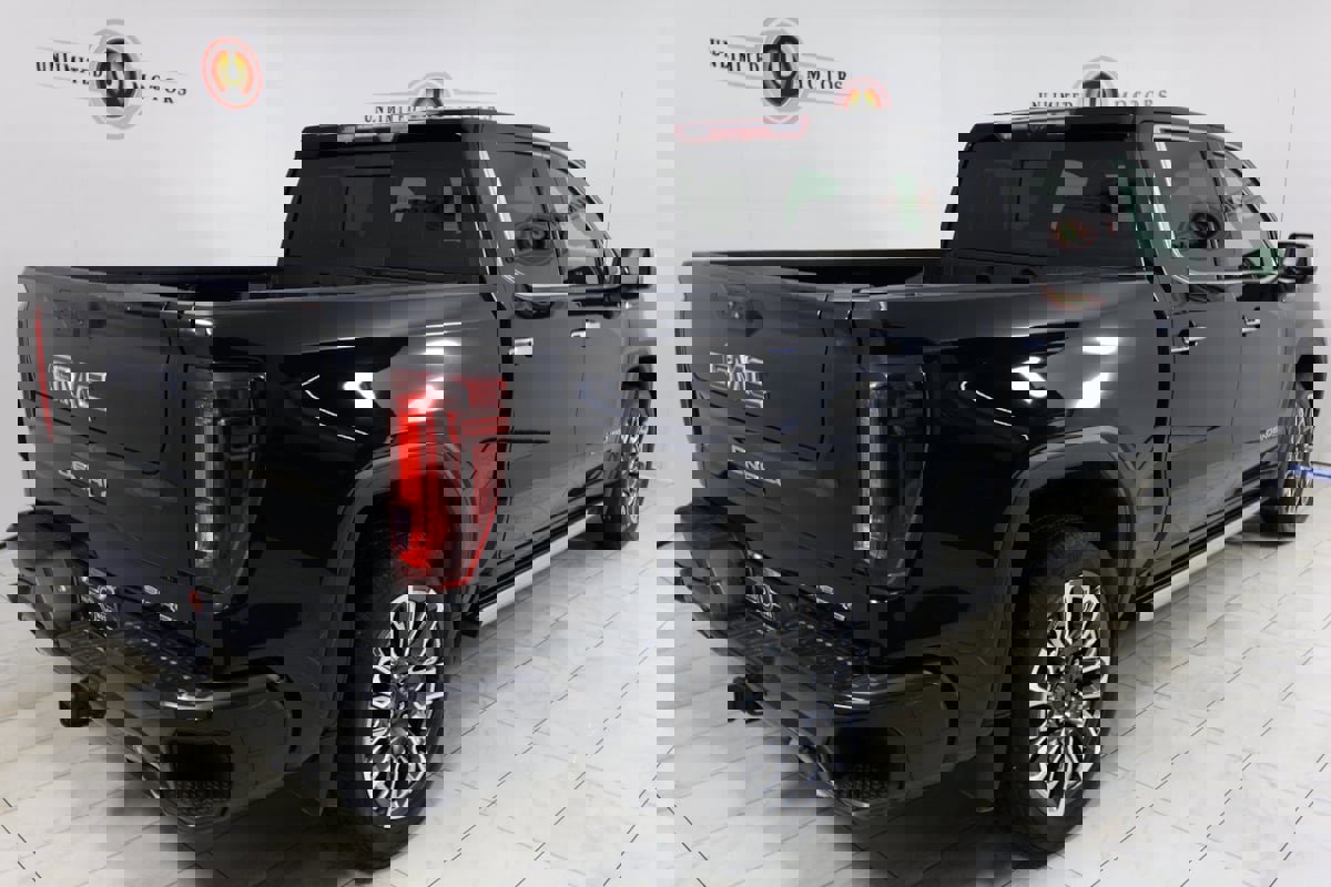 Used 2024 GMC Sierra 1500 Denali Ultimate image 3