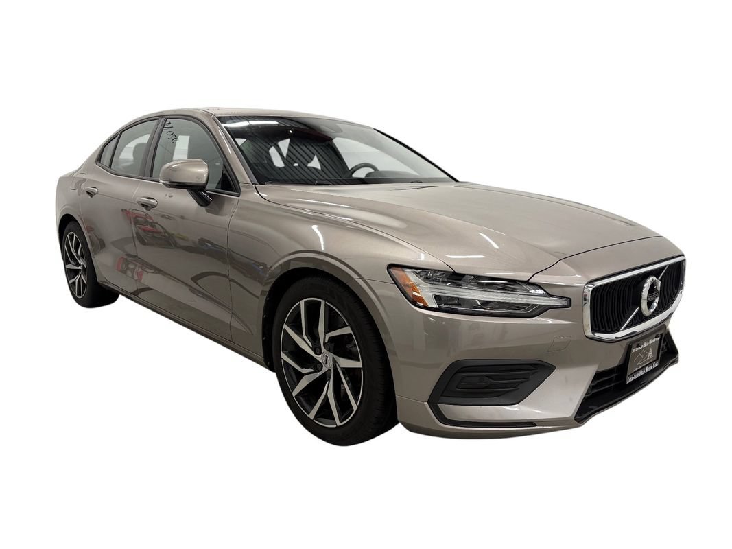 Used 2019 Volvo S60 T6 Momentum w/ Premium Package AWD/4WD image 3