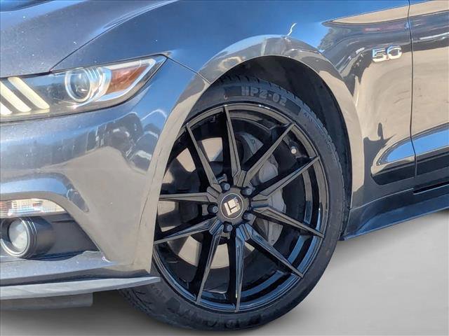 Used 2017 Ford Mustang GT Premium image 21