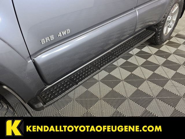 Used 2008 Toyota 4Runner SR5 AWD/4WD image 9